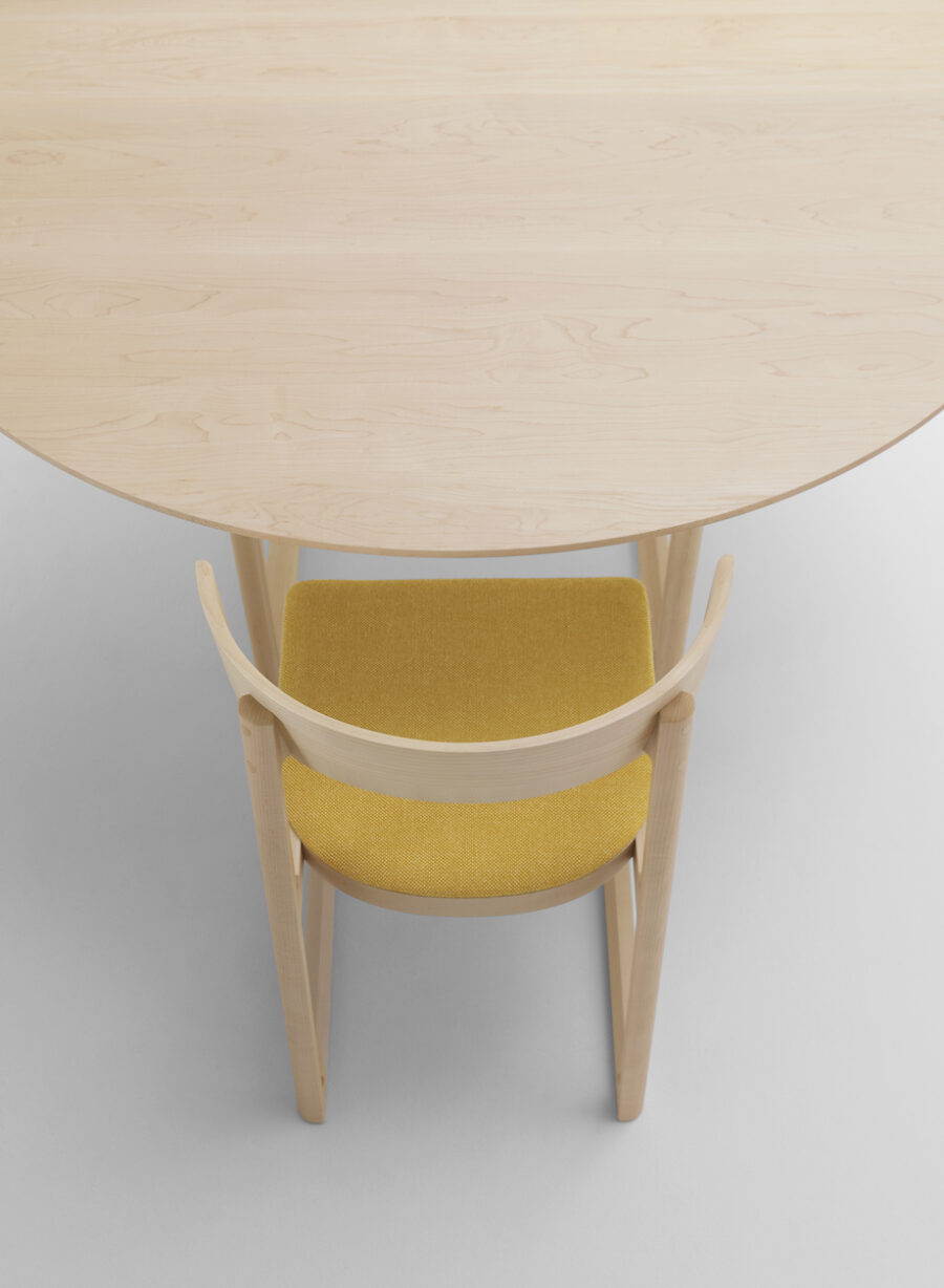 マルニ木工が新作家具を発表、「MARUNI COLLECTION」にデンマークのデザイナー、セシリエ・マンツ氏が参加