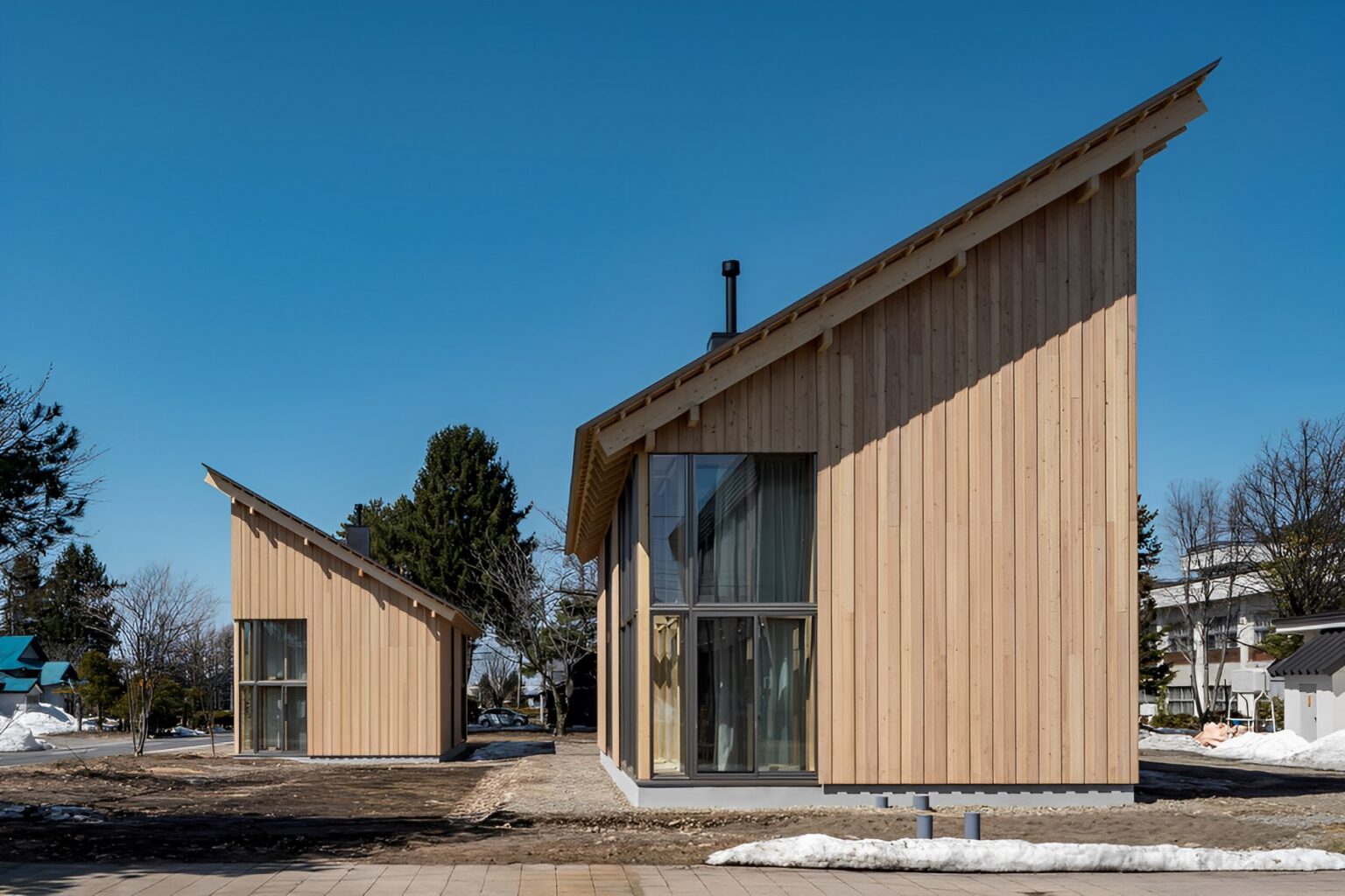建築家の隈研吾氏が提案する「KuMO: Kuma Mobile Office」とは? 北海道・東川町〈KAGUの家〉を第一弾として、サテライト ...