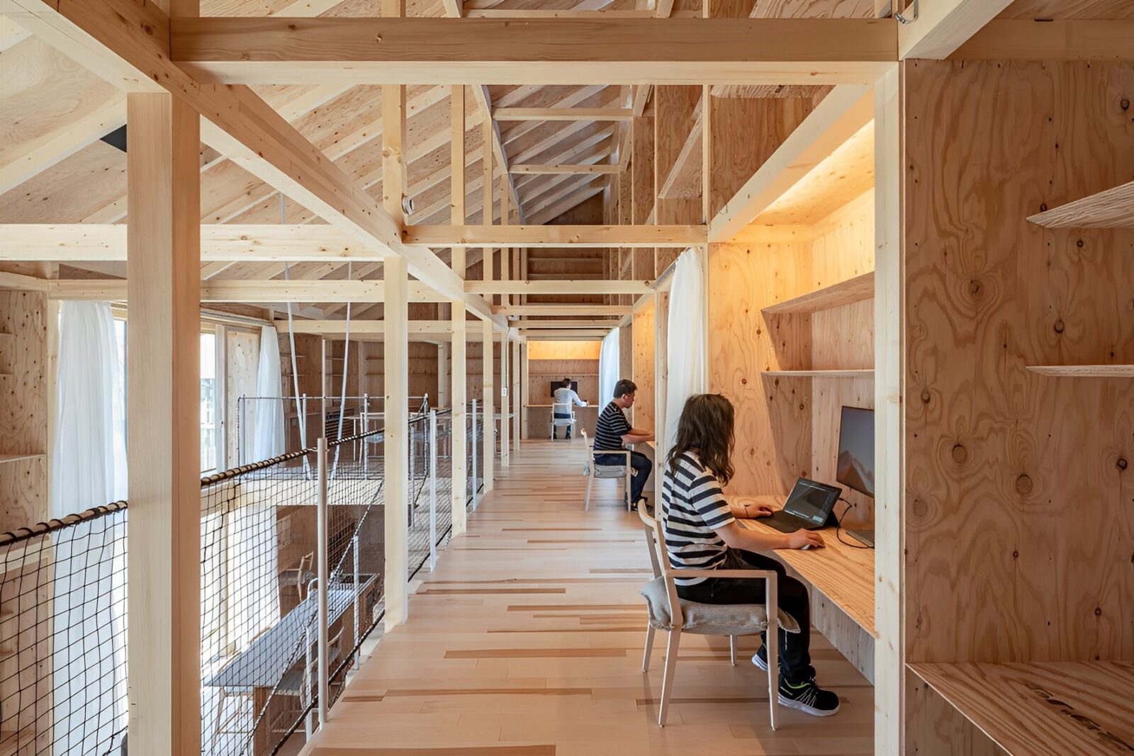 建築家の隈研吾氏が提案する「KuMO: Kuma Mobile Office」とは