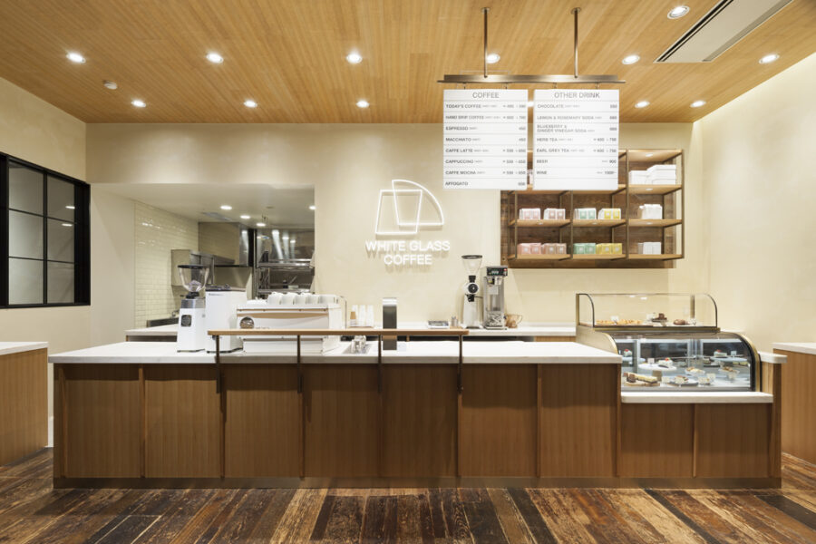 WHITE GLASS COFFEE FUKUOKA /  333 architects + 清水豪輝建築設計事務所