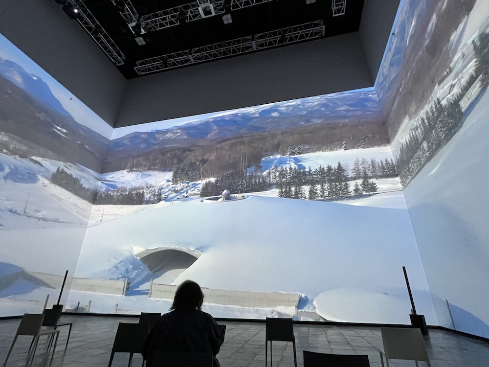 「安藤忠雄展｜青春」展示風景（VS. 2025年）
