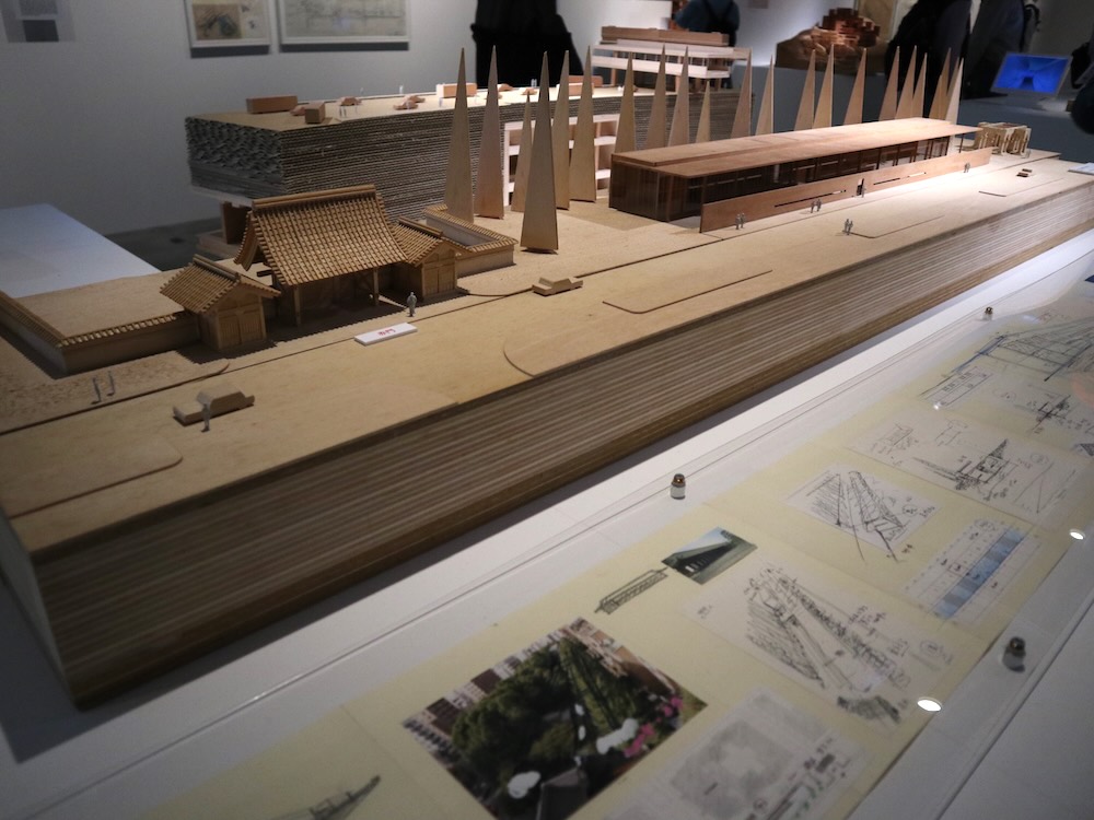 「安藤忠雄展｜青春」展示風景（VS. 2025年）