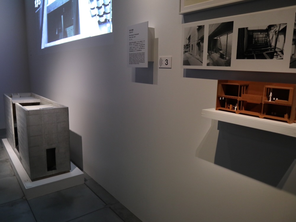 「安藤忠雄展｜青春」展示風景（VS. 2025年）