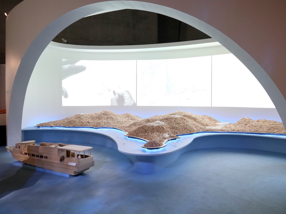 「安藤忠雄展｜青春」展示風景（VS. 2025年）