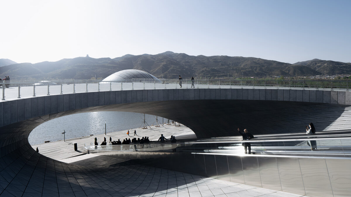 〈太原植物園〉エントランスビル、設計：DMAA、© CreatAR