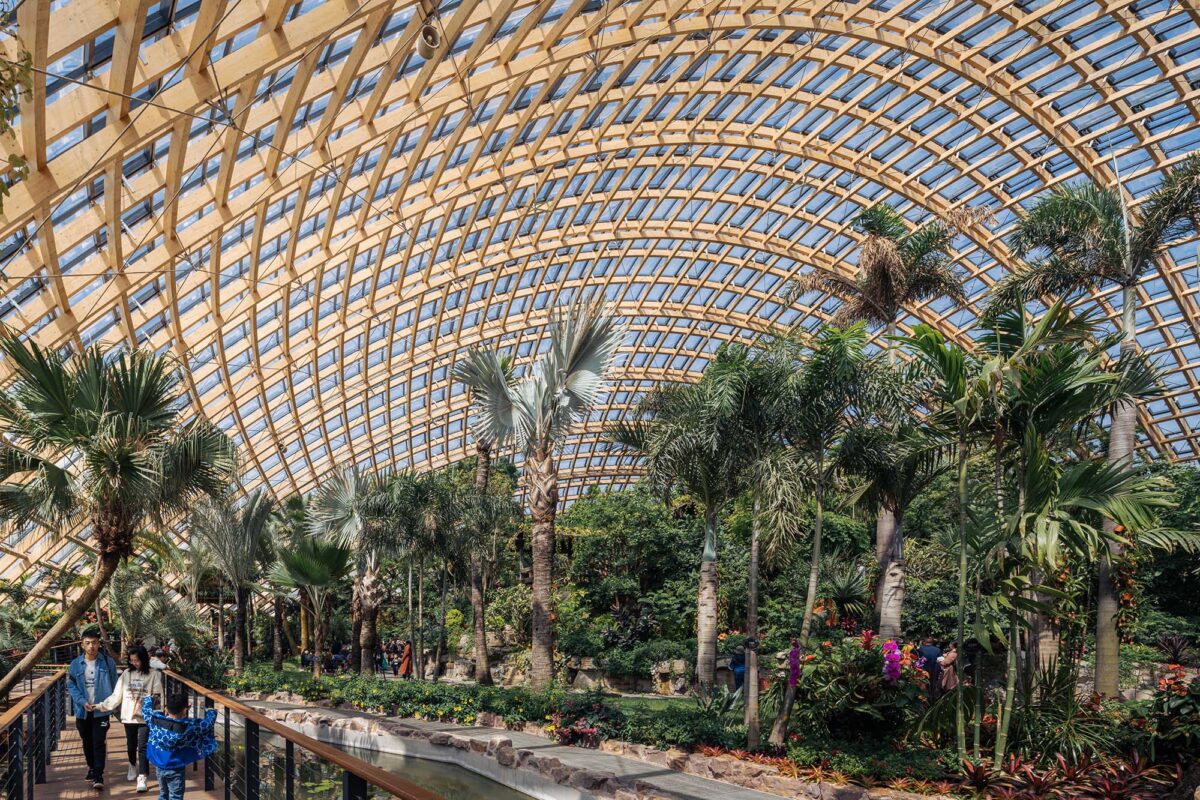 〈太原植物園〉温室ドーム、設計：DMAA、© CreatAR