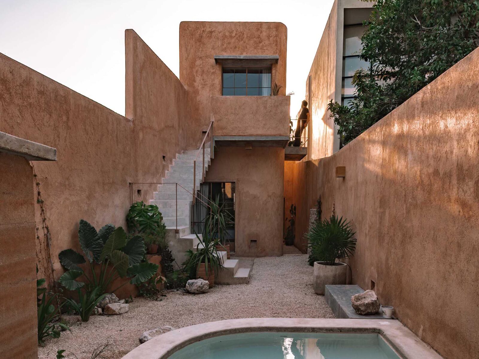 設計図ではなく「発見」から展開するプロセス型の住宅〈Portal 62〉メキシコ、Veinte Diezz Arquitectos、MORO Taller de Arquitectura