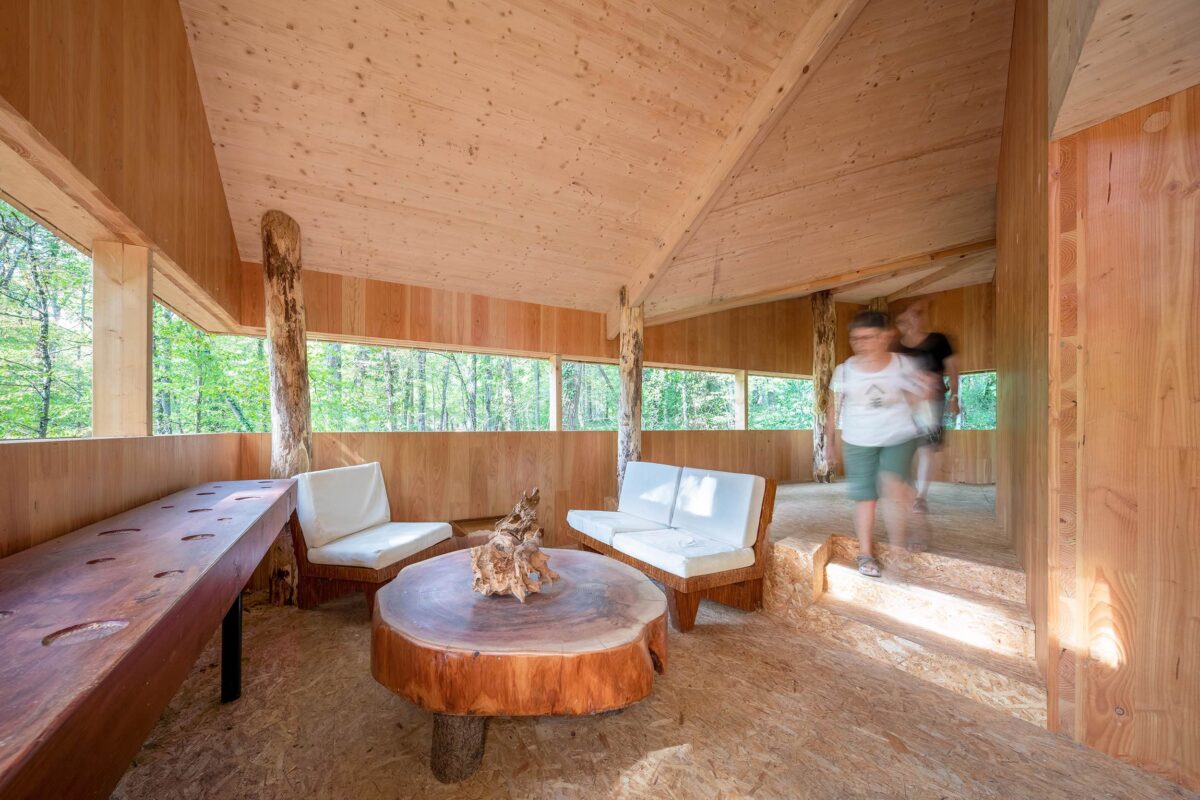 〈100% WOODEN HOUSE〉設計：LOCAL、Suphasidh Studio