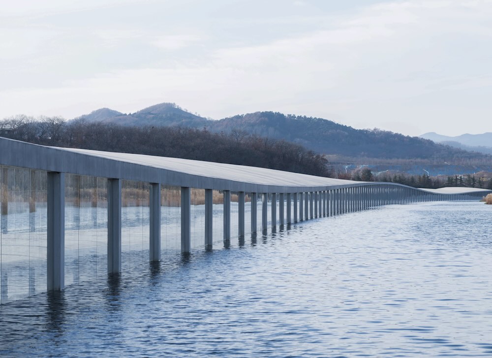 石上純也建築設計事務所〈水の美術館〉