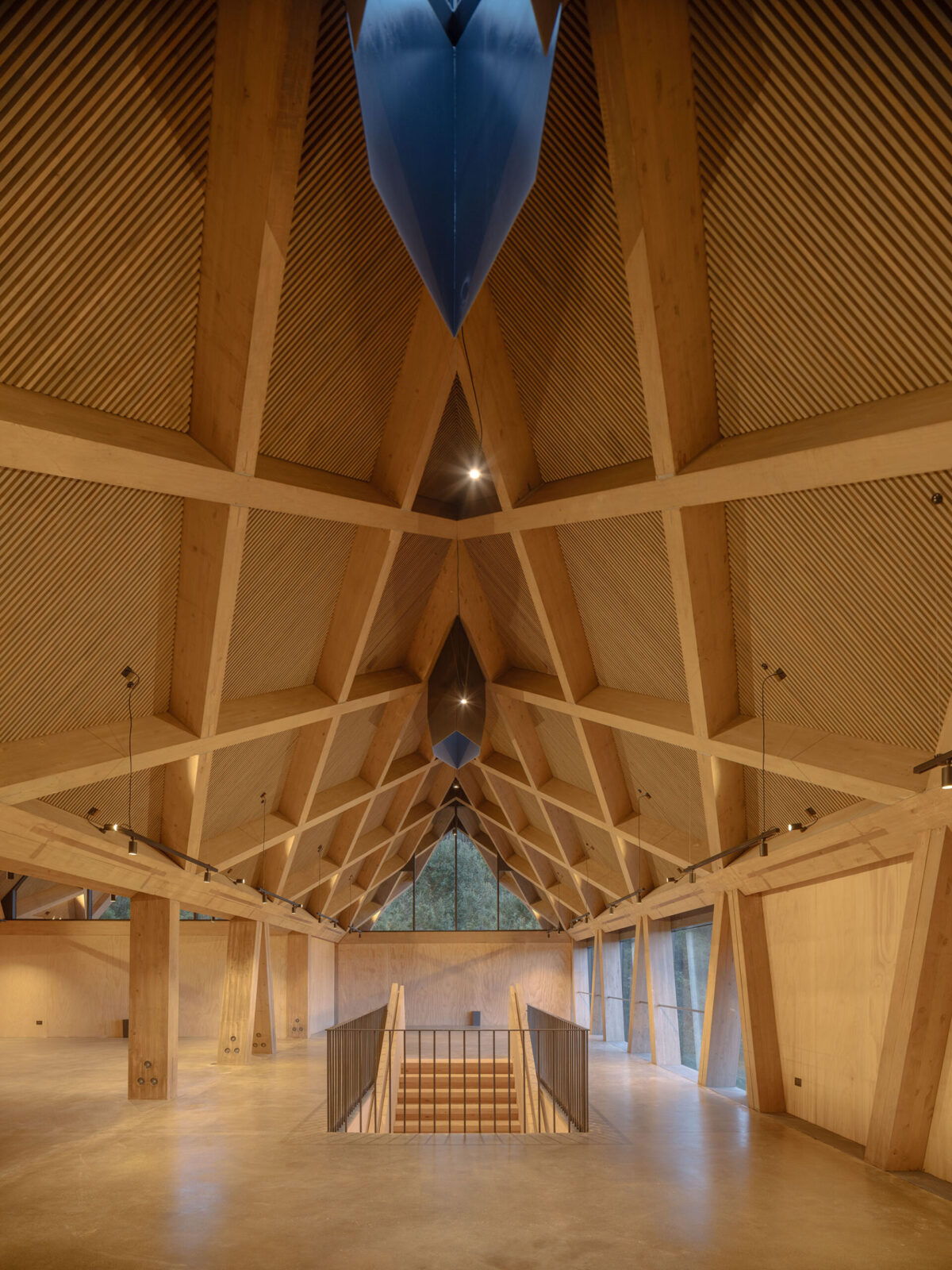 〈Mumo（Museum Of Motorcycles）〉設計：DRAA（Del Rio Arquitectos Asociados）