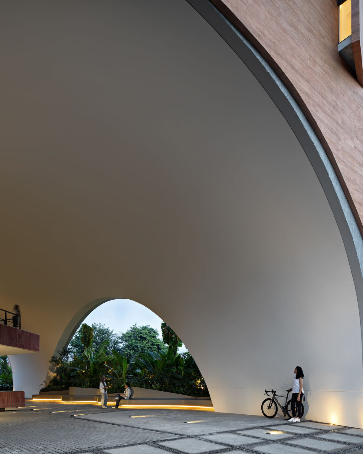 〈セージハウス・オフィスガーデン（Sagehaus Office Garden）〉設計：RAD+ar（Research Artistic Design + architecture）