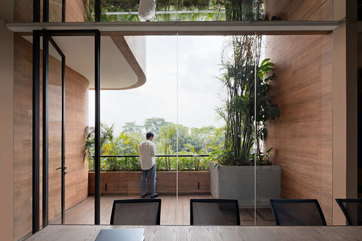 〈セージハウス・オフィスガーデン（Sagehaus Office Garden）〉設計：RAD+ar（Research Artistic Design + architecture）
