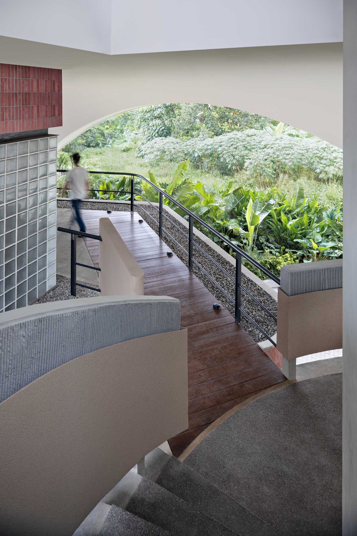 〈セージハウス・オフィスガーデン（Sagehaus Office Garden）〉設計：RAD+ar（Research Artistic Design + architecture）