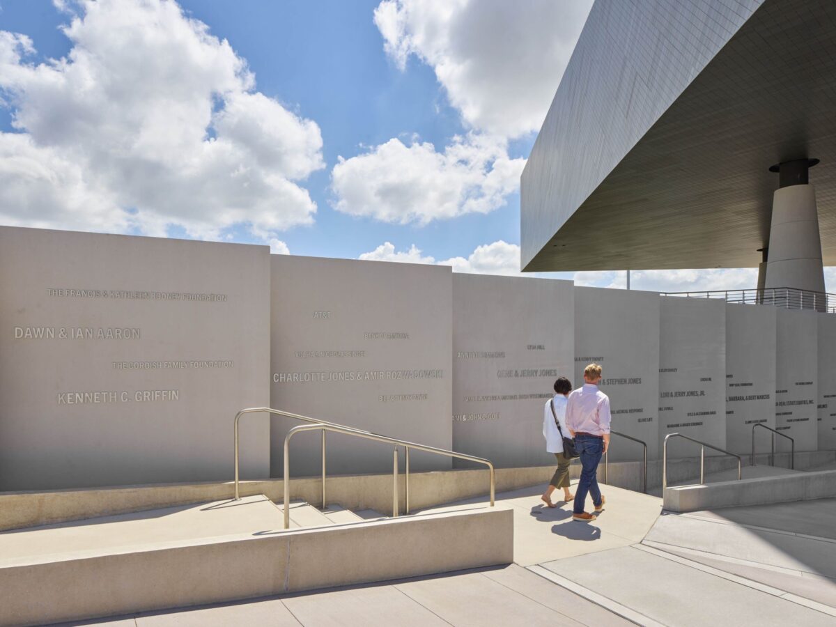 〈国立名誉勲章博物館（National Medal of Honor Museum）〉設計：ラファエル・ヴィニオリ・アーキテクツ（Rafael Viñoly Architects）