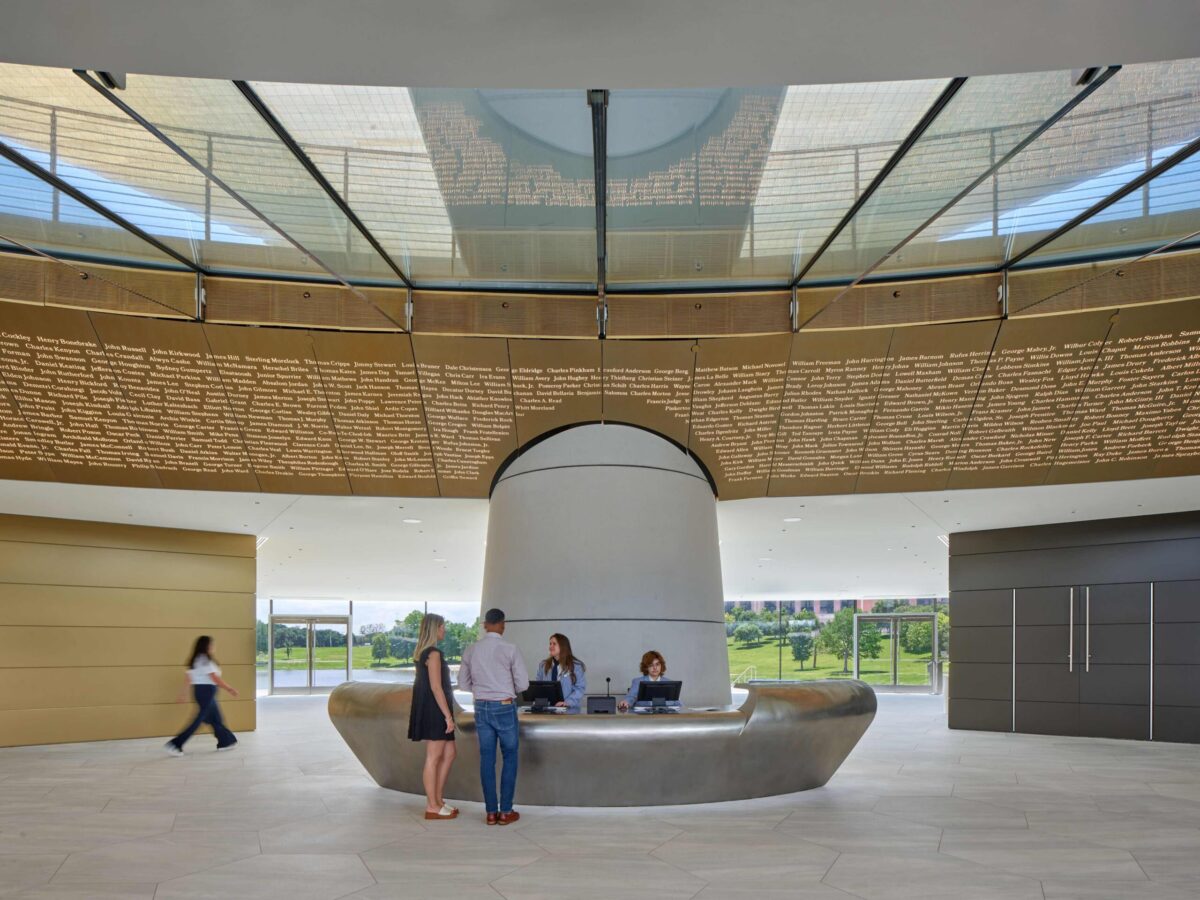〈国立名誉勲章博物館（National Medal of Honor Museum）〉設計：ラファエル・ヴィニオリ・アーキテクツ（Rafael Viñoly Architects）