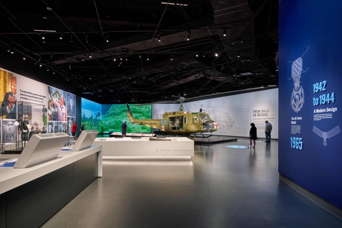 〈国立名誉勲章博物館（National Medal of Honor Museum）〉設計：ラファエル・ヴィニオリ・アーキテクツ（Rafael Viñoly Architects）