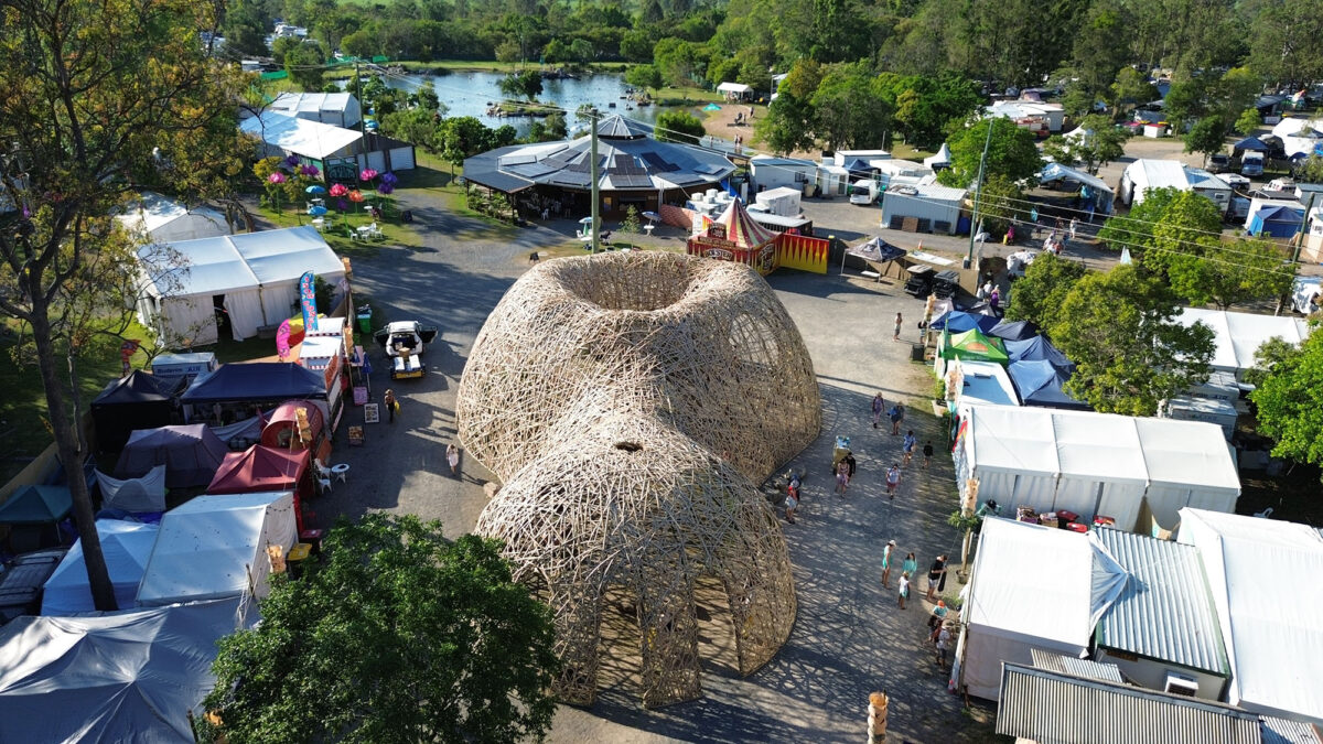 〈Chrysalis〉設計：ケイブ・アーバン（Cave Urban）