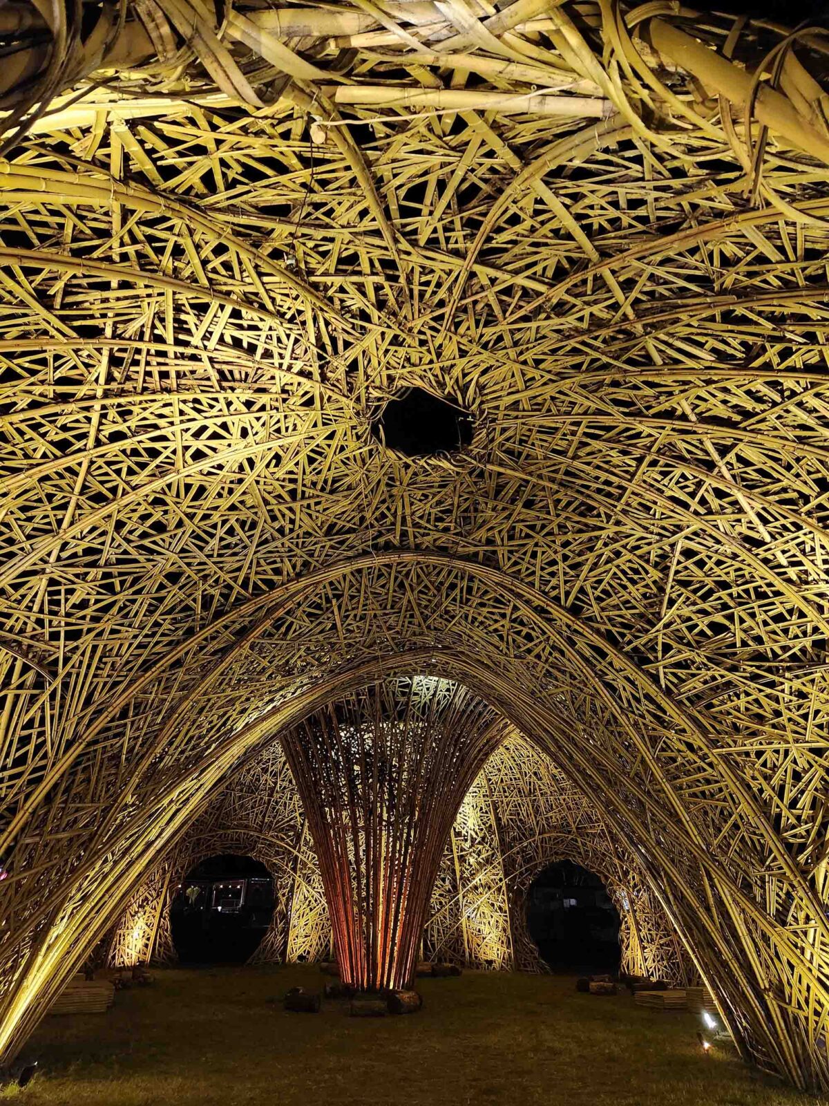 〈Chrysalis〉設計：ケイブ・アーバン（Cave Urban）