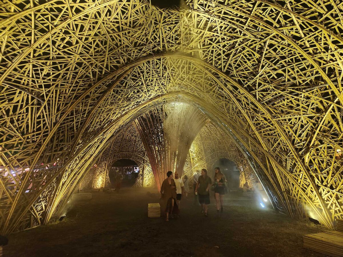 〈Chrysalis〉設計：ケイブ・アーバン（Cave Urban）