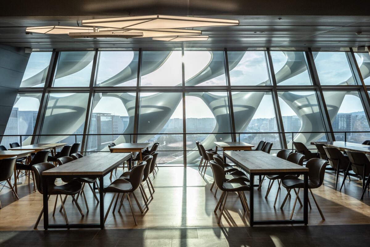 〈コロン ワン&オンリー タワー（Kolon One & Only Tower）〉設計：モーフォシス・アーキテクツ（Morphosis Architects）