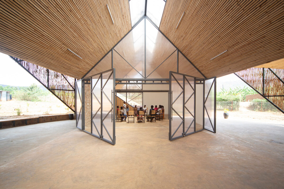 〈コメラ・リーダーシップ・センター（Komera Leadership Center）〉設計：BE_Design