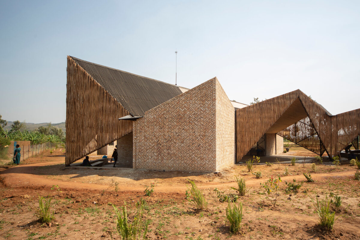 〈コメラ・リーダーシップ・センター（Komera Leadership Center）〉設計：BE_Design