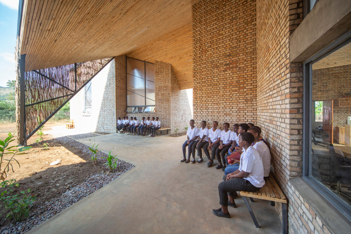 〈コメラ・リーダーシップ・センター（Komera Leadership Center）〉設計：BE_Design