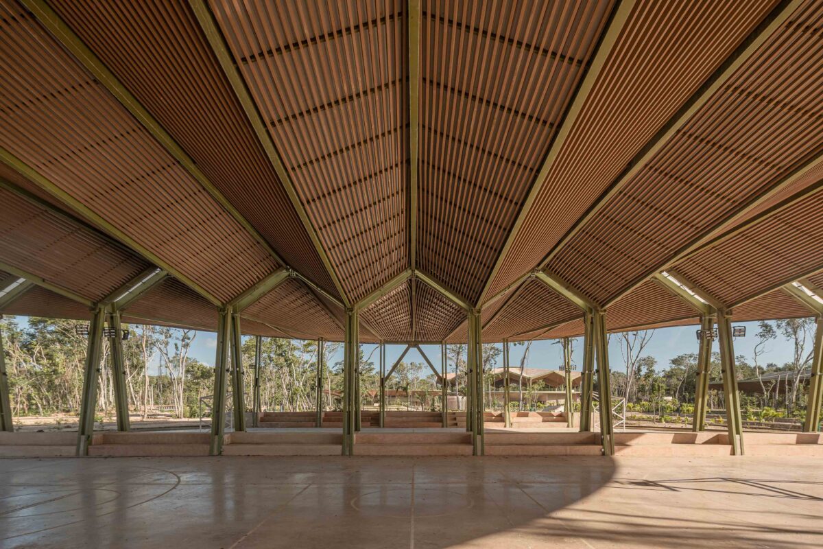 〈キンタナ・ロー公園（Parque Quintana Roo）〉設計：AIDIA STUDIO