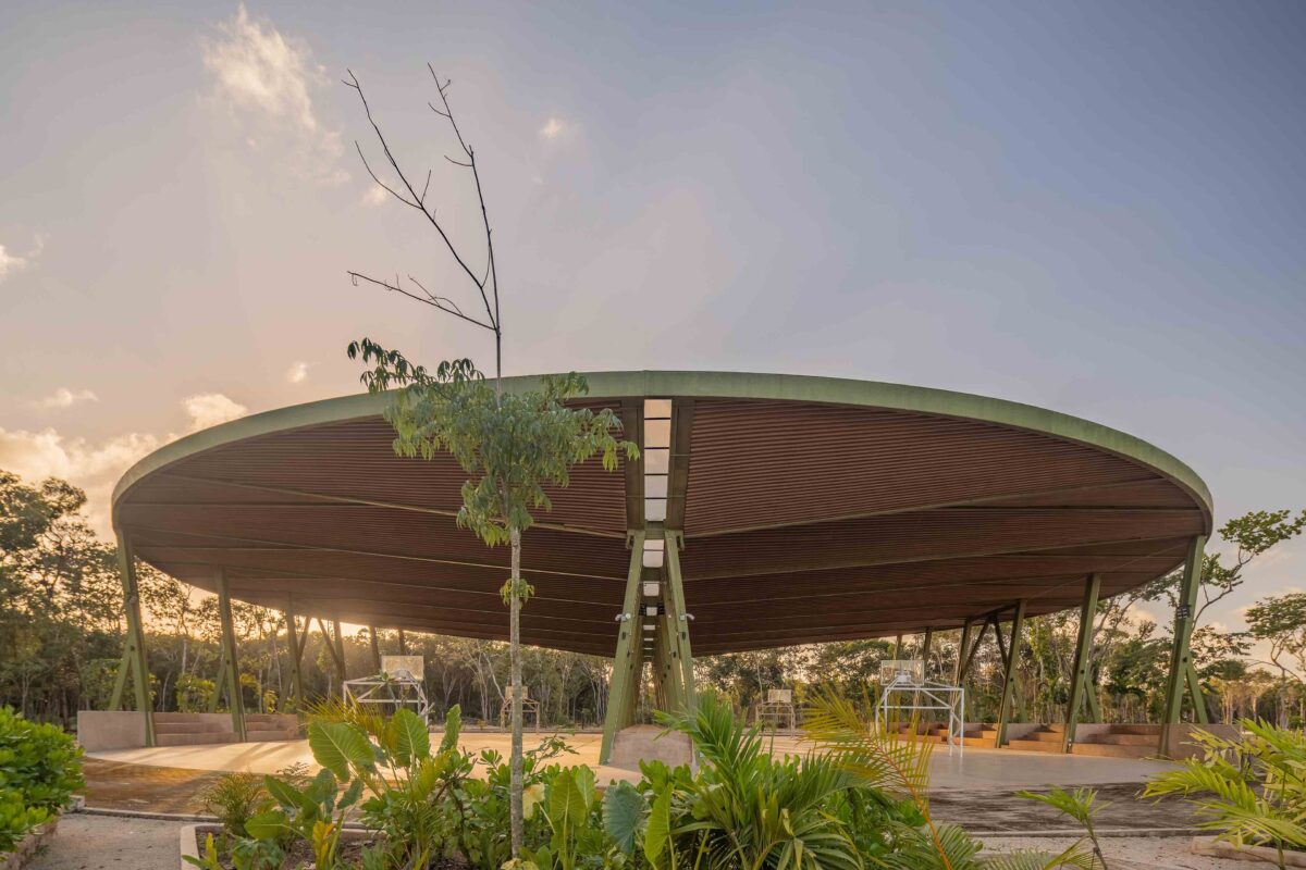 〈キンタナ・ロー公園（Parque Quintana Roo）〉設計：AIDIA STUDIO