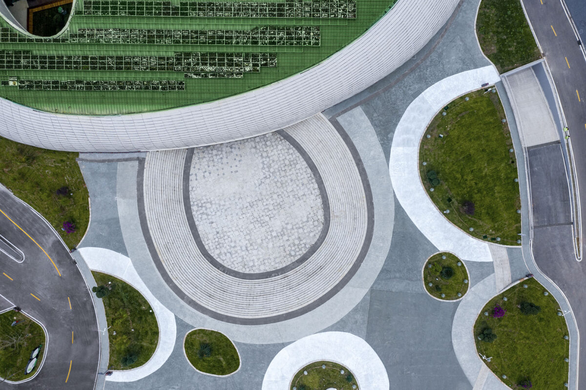 〈雅安パンダパフォーマンスセンター（Ya’an Panda Performance Center ）〉設計：ZXDアーキテクツ（ZXD Architects）