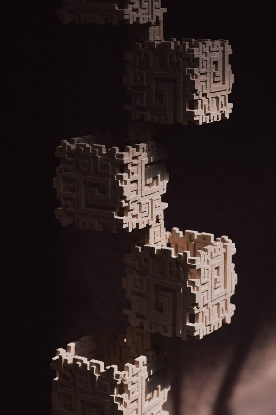 フランク・ロイド・ライトの名作照明・タリアセン2へのオマージュコレクション最新作：YAMAGIWA×田根 剛〈TALIESIN®HOMAGE –archaeological lamp〉発売