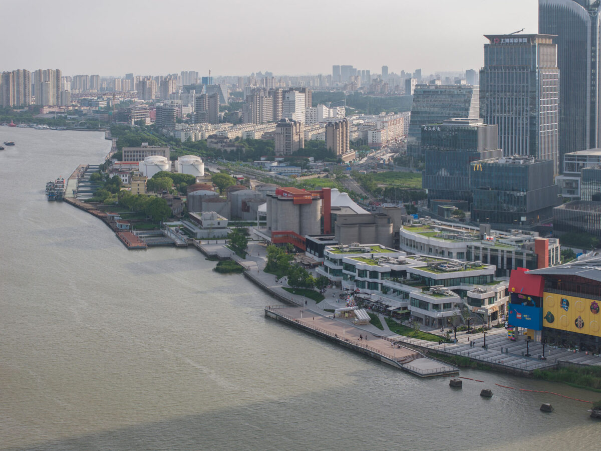 〈GATE M ウェストバンド・ドリーム・センター（GATE M West Bund Dream Center）〉設計：MVRDV
