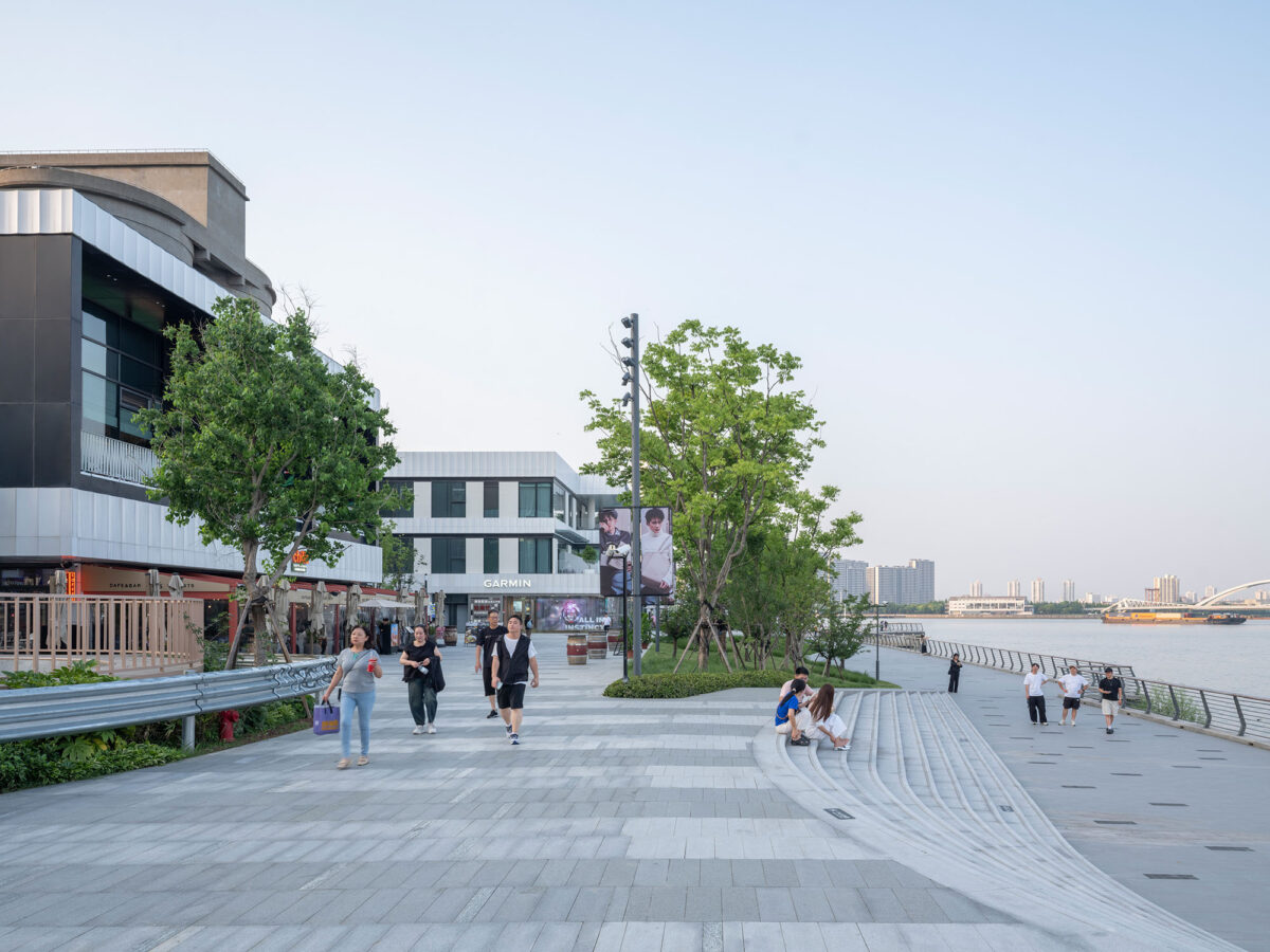〈GATE M ウェストバンド・ドリーム・センター（GATE M West Bund Dream Center）〉設計：MVRDV