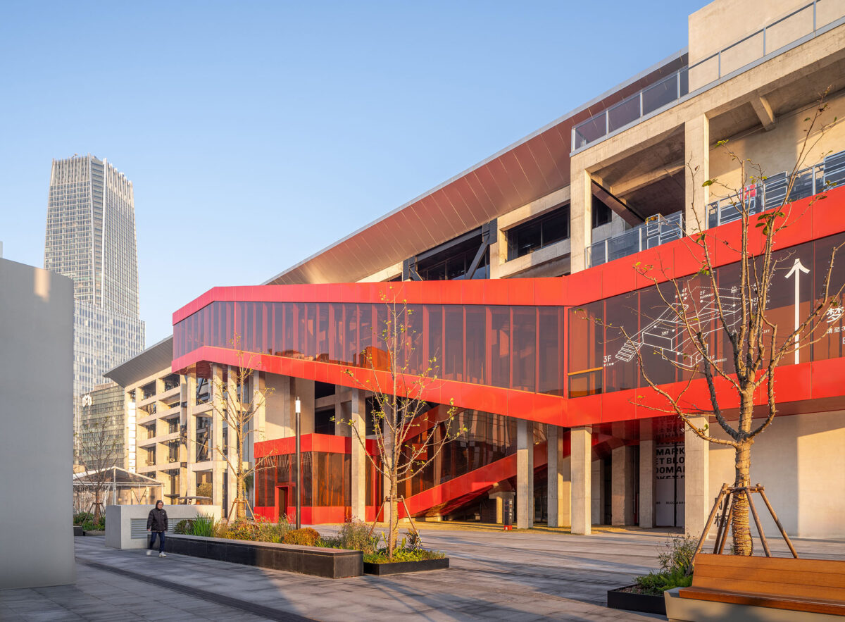 〈GATE M ウェストバンド・ドリーム・センター（GATE M West Bund Dream Center）〉設計：MVRDV