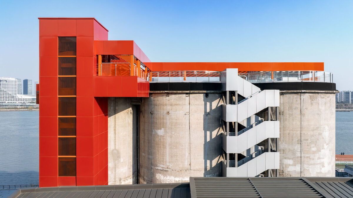 〈GATE M ウェストバンド・ドリーム・センター（GATE M West Bund Dream Center）〉設計：MVRDV