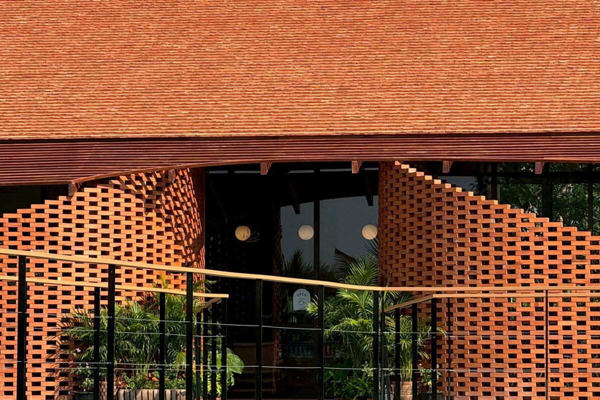 〈テラコッタ・カフェ（The Terracotta Cafe）〉設計：Studio Bewell
