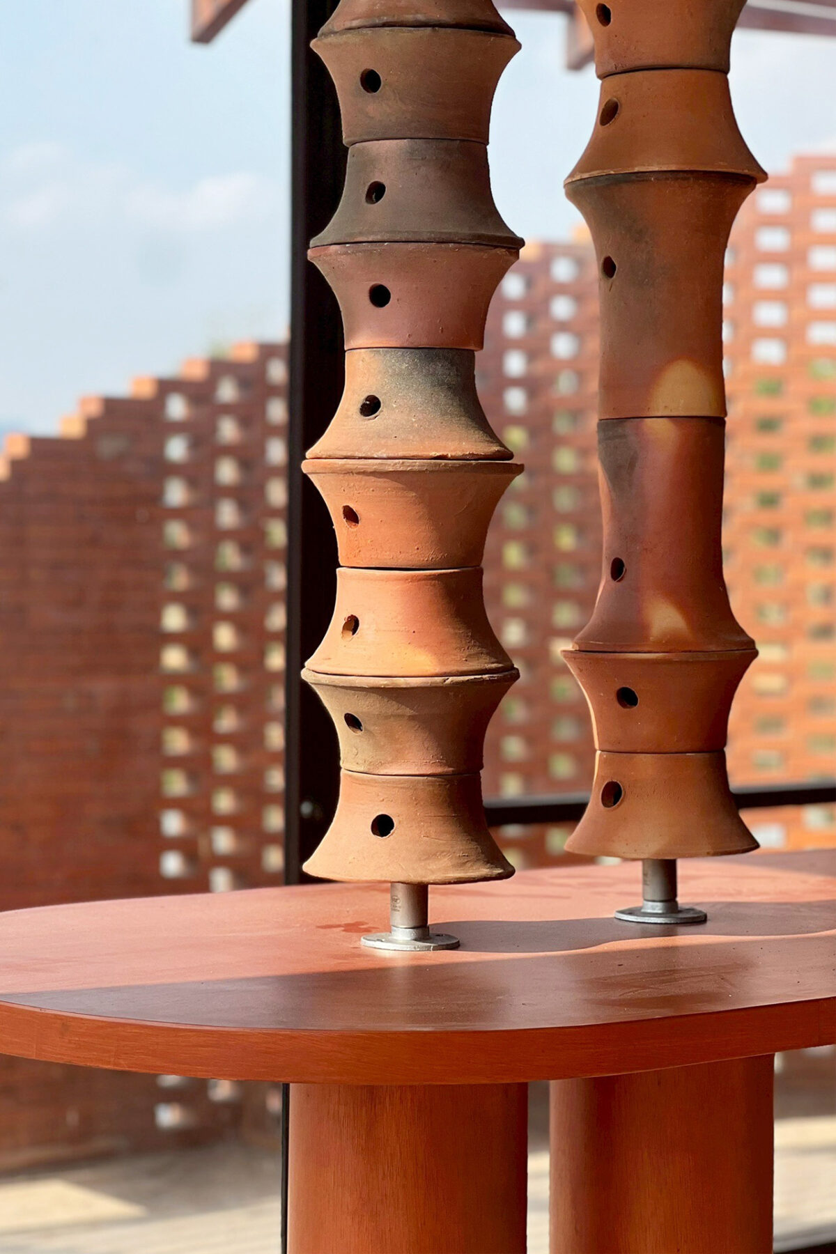 〈テラコッタ・カフェ（The Terracotta Cafe）〉設計：Studio Bewell