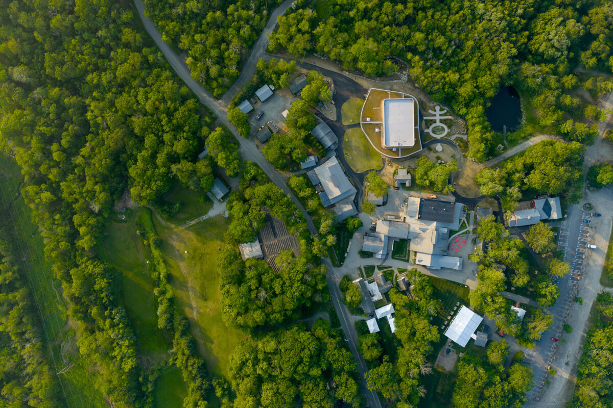 〈ドリス・デューク・シアター（Doris Duke Theatre）〉設計：メカノー（Mecanoo）