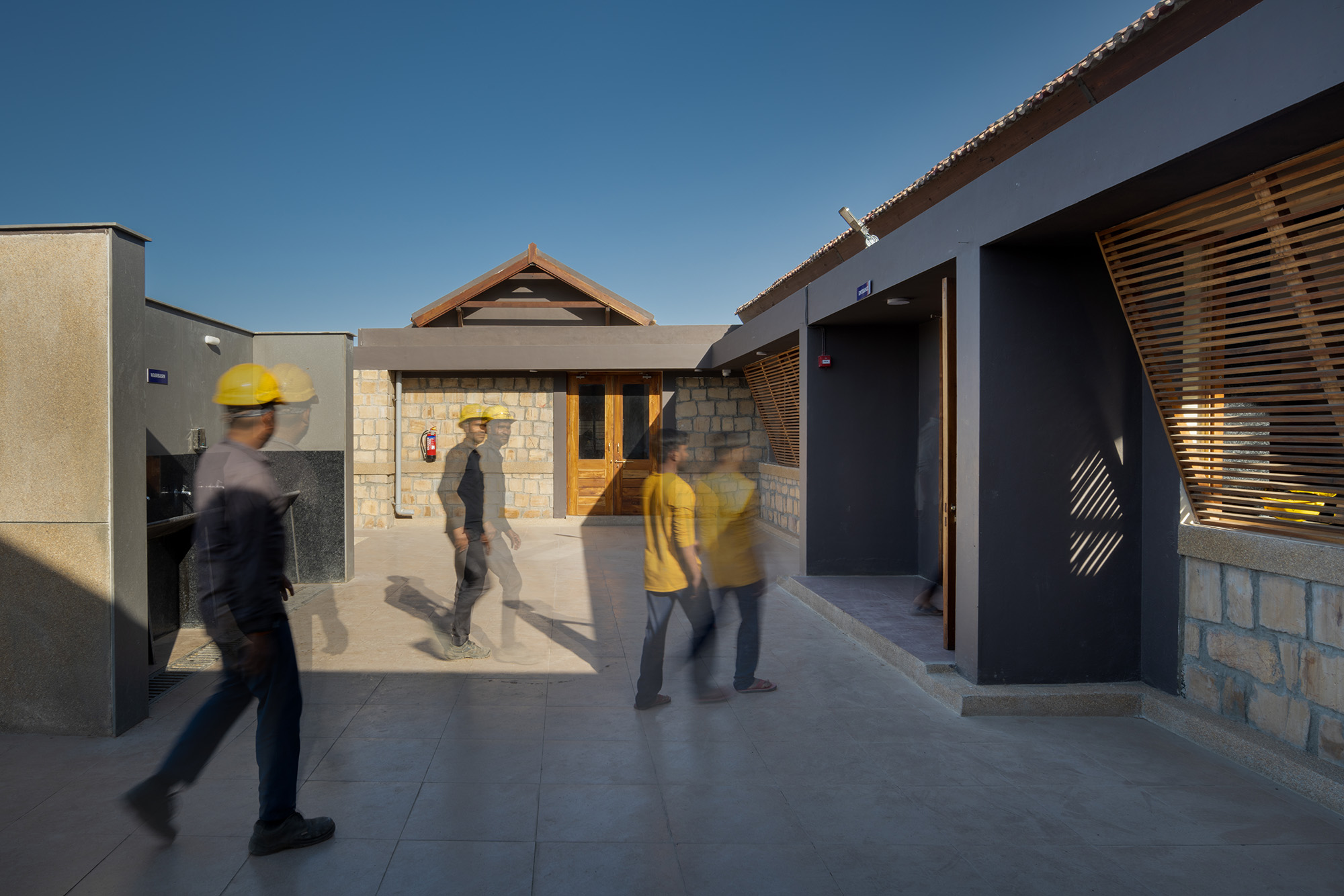 〈Factory Canteen〉設計：スタジオドット（Studio Dot）