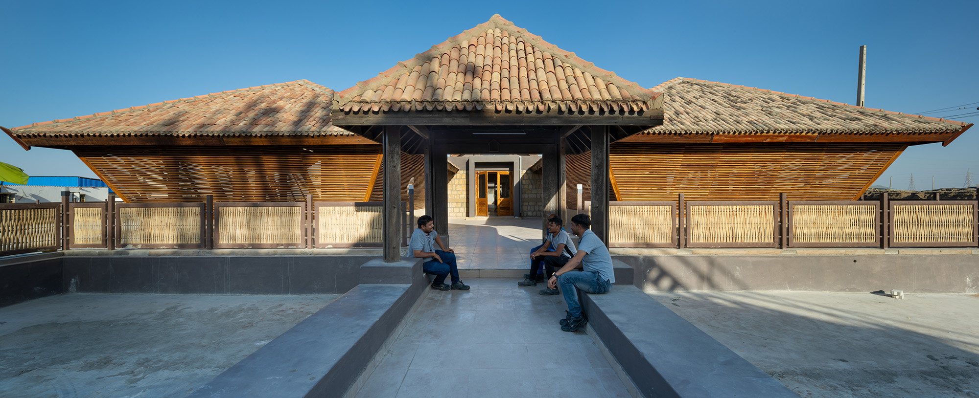 〈Factory Canteen〉設計：スタジオドット（Studio Dot）