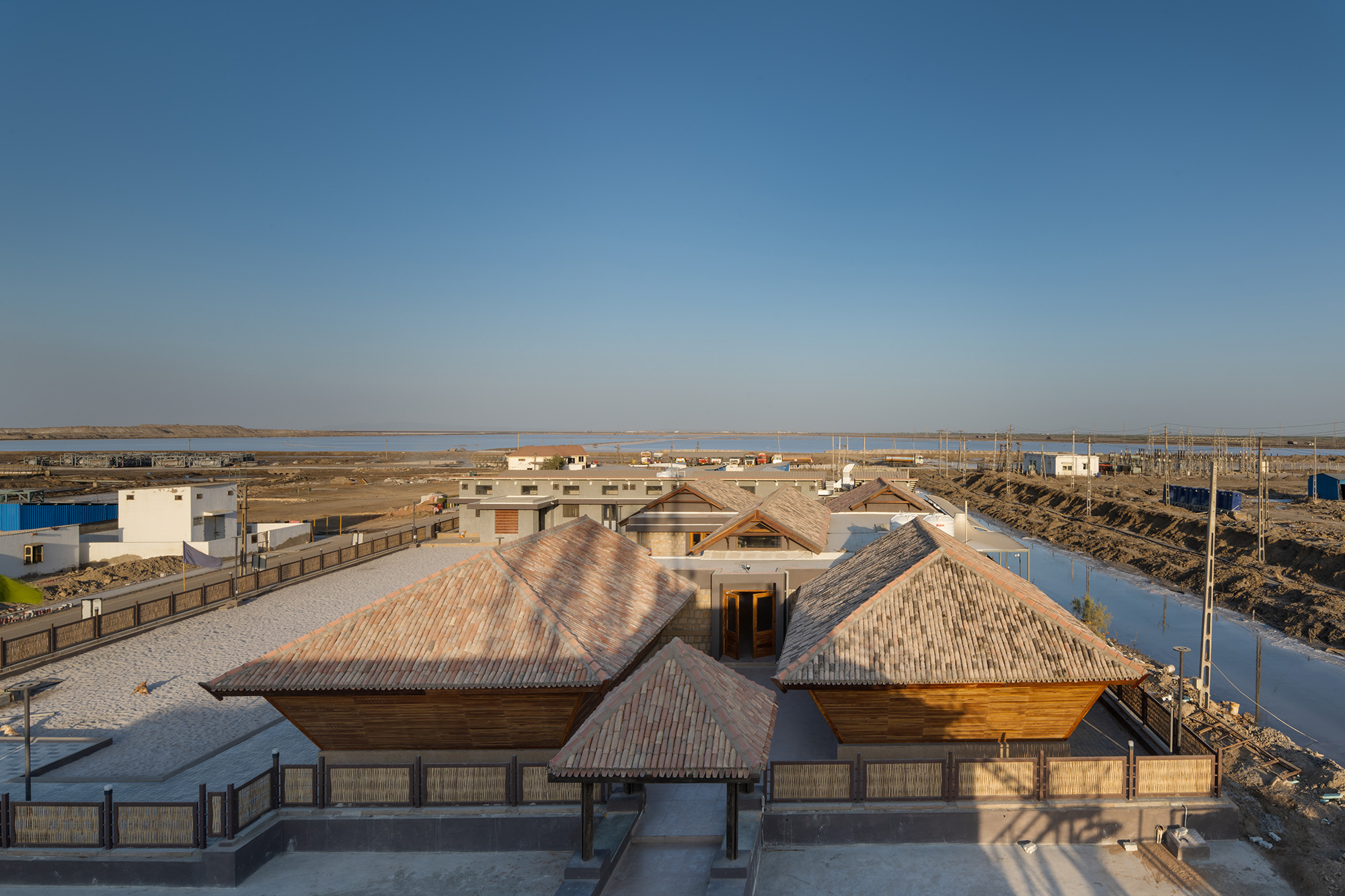 〈Factory Canteen〉設計：スタジオドット（Studio Dot）