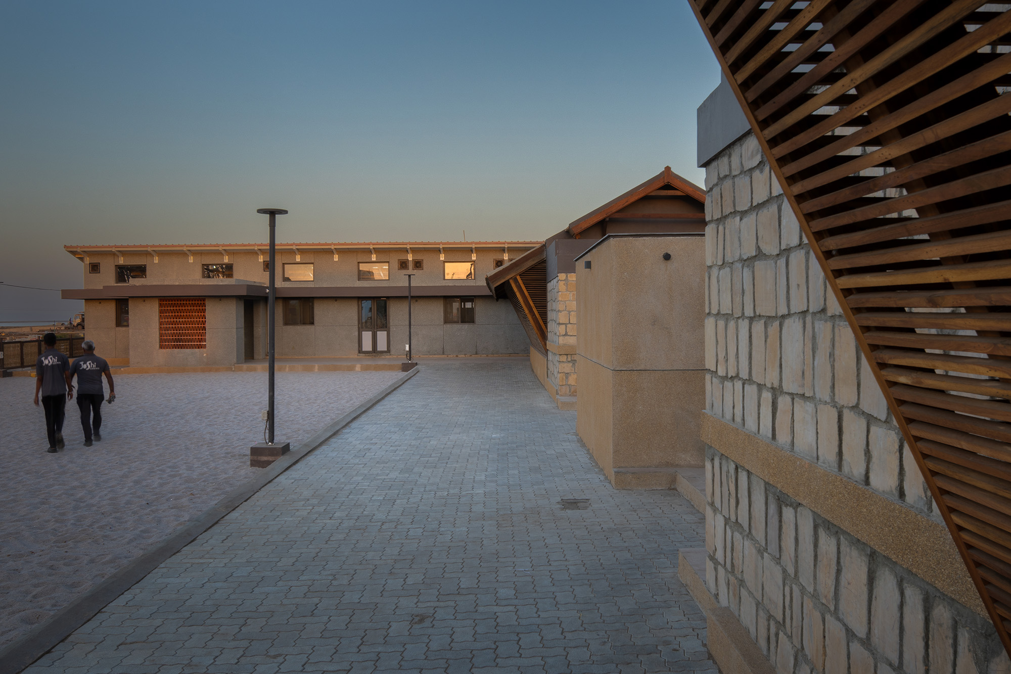 〈Factory Canteen〉設計：スタジオドット（Studio Dot）