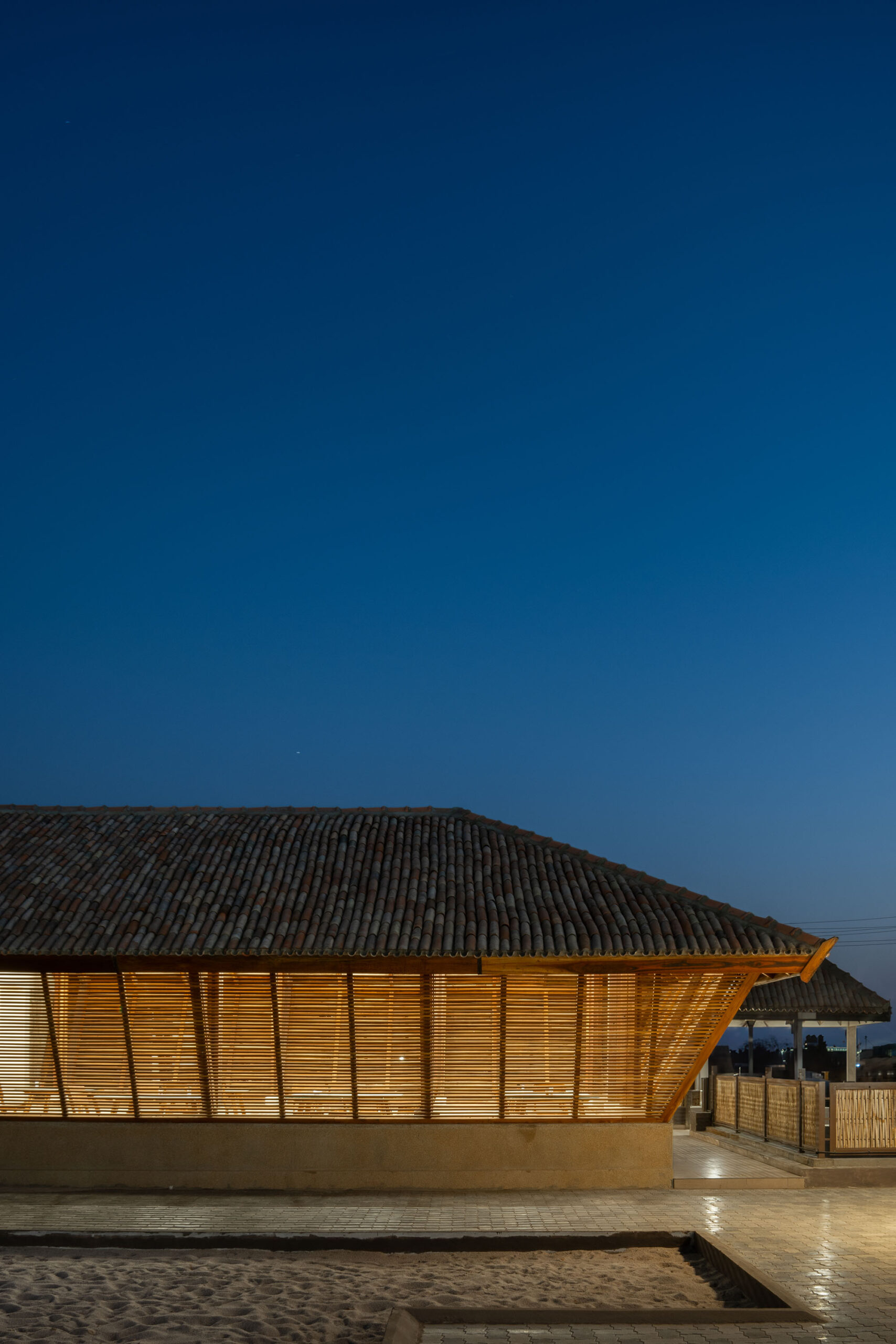 〈Factory Canteen〉設計：スタジオドット（Studio Dot）