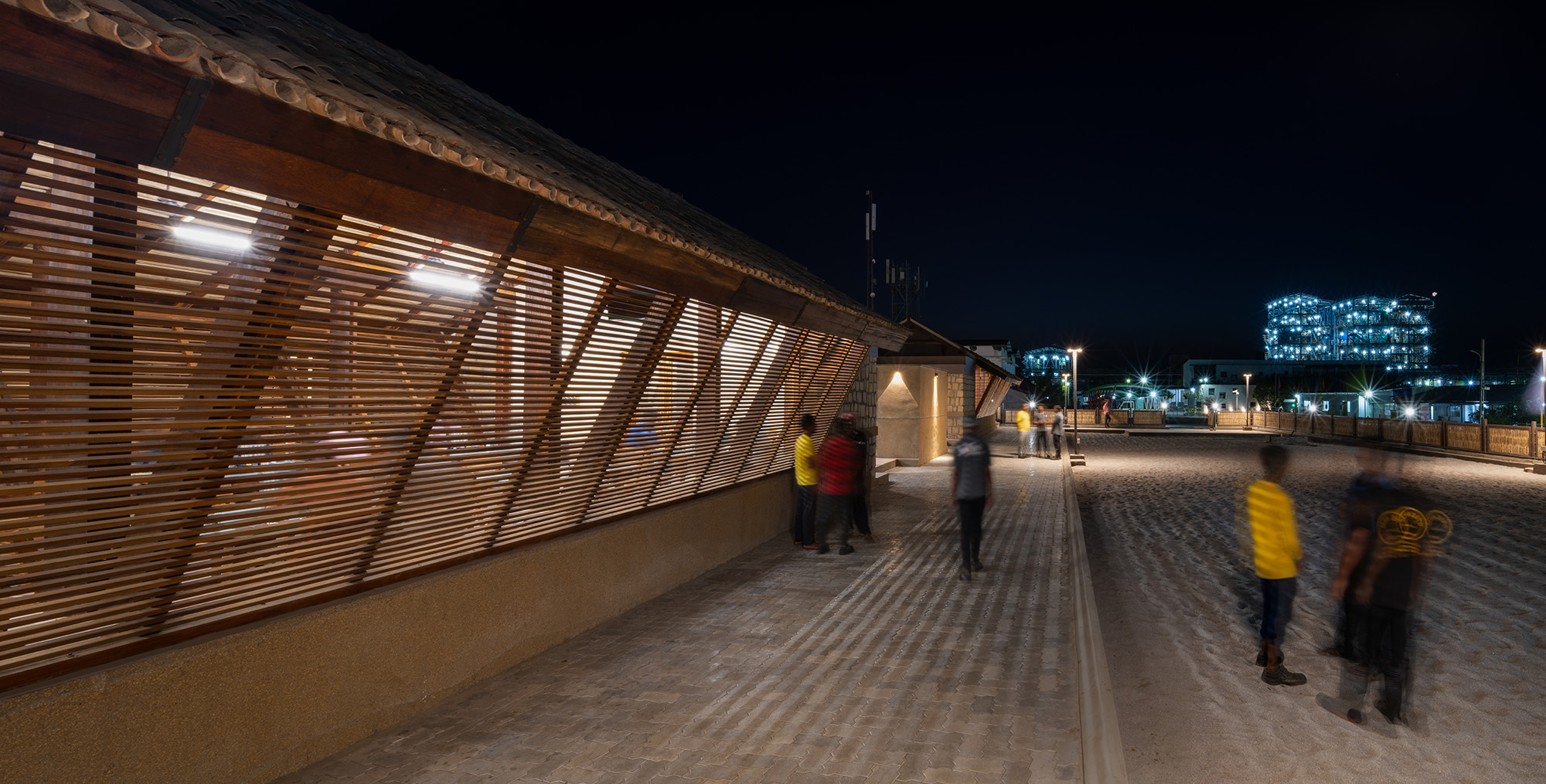 〈Factory Canteen〉設計：スタジオドット（Studio Dot）