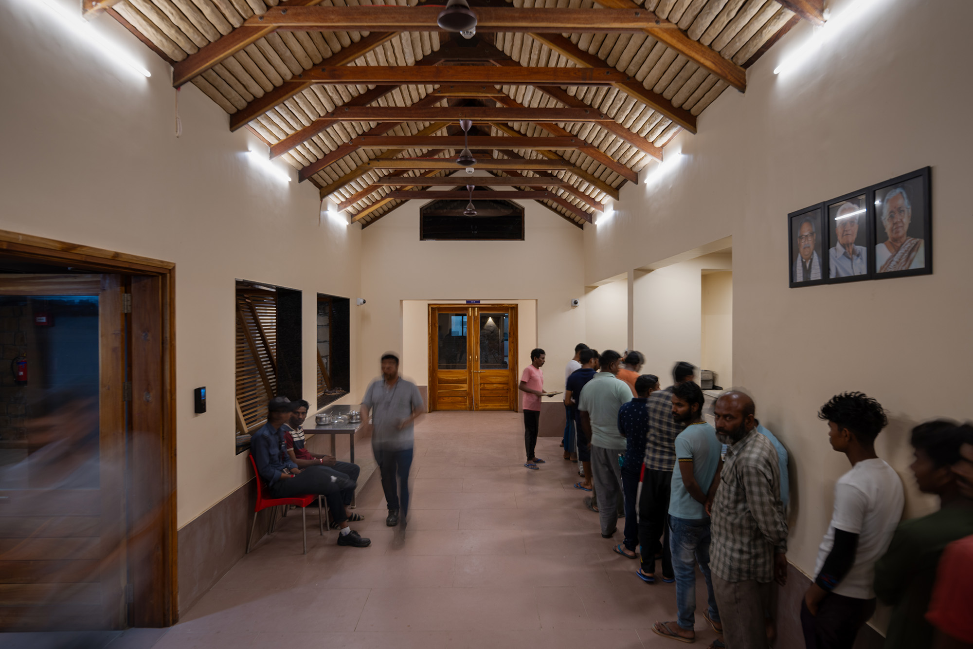 〈Factory Canteen〉設計：スタジオドット（Studio Dot）