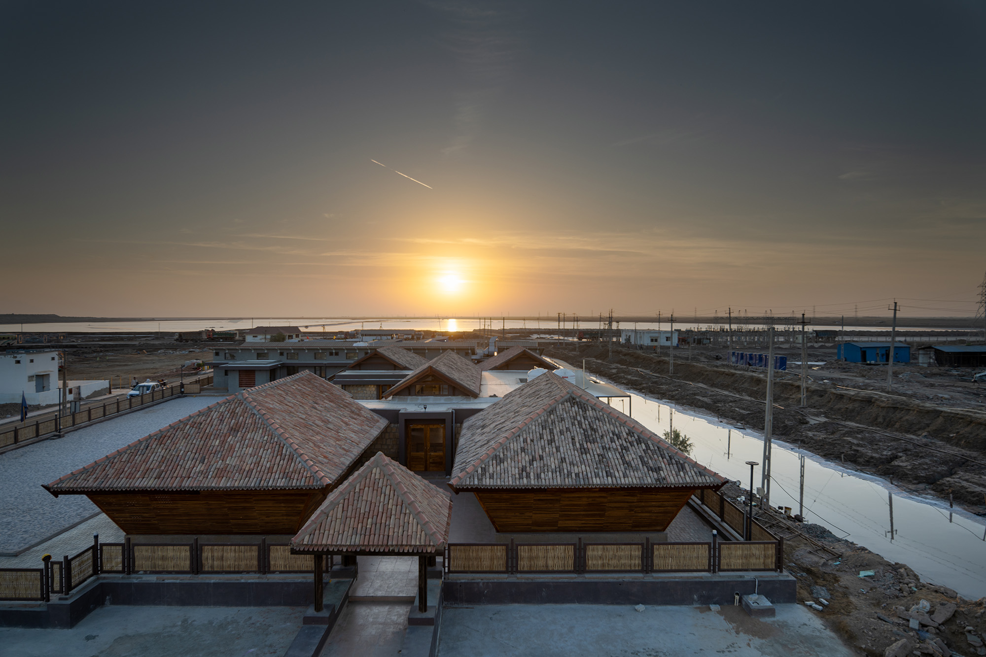 〈Factory Canteen〉設計：スタジオドット（Studio Dot）