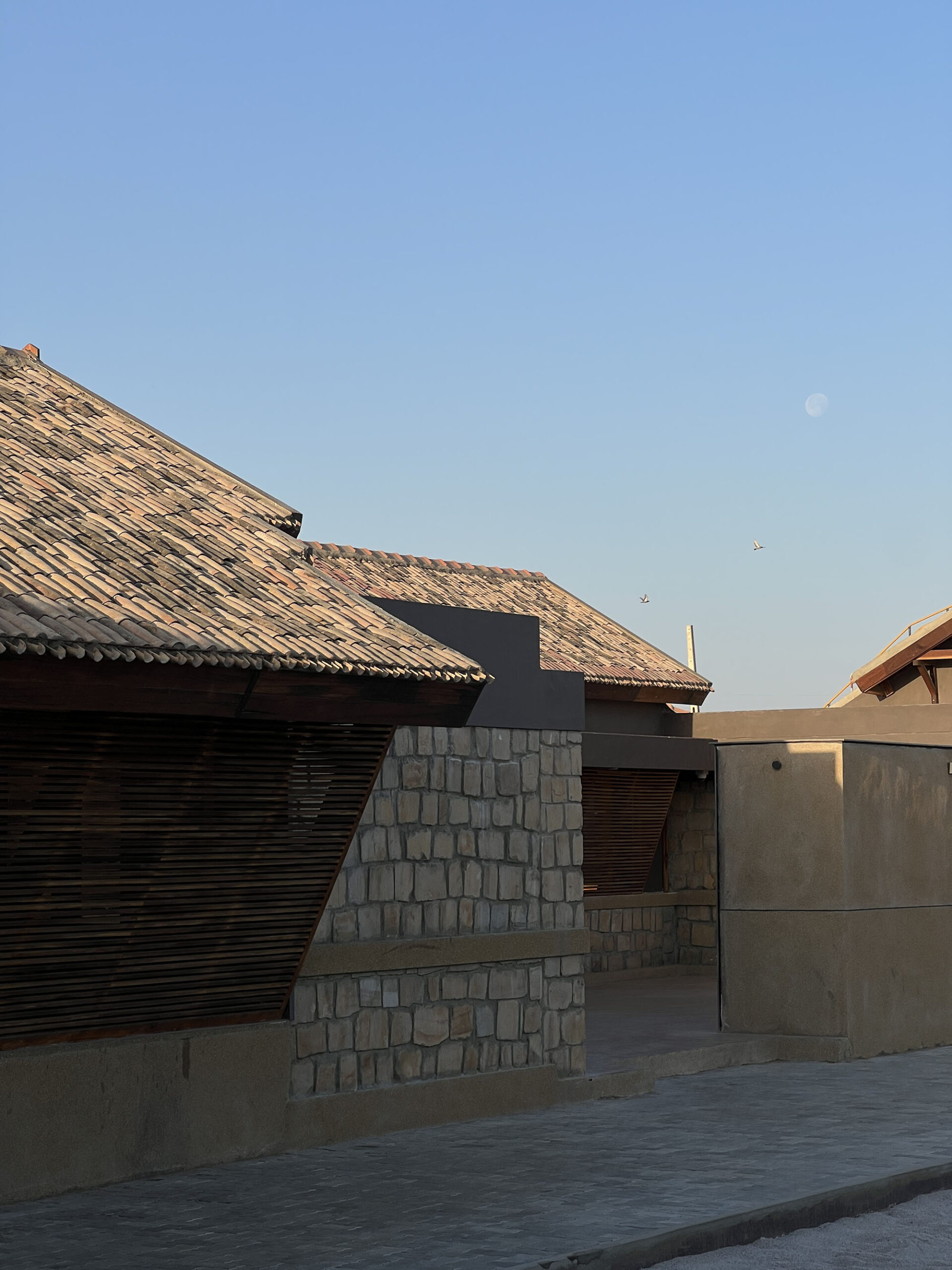 〈Factory Canteen〉設計：スタジオドット（Studio Dot）