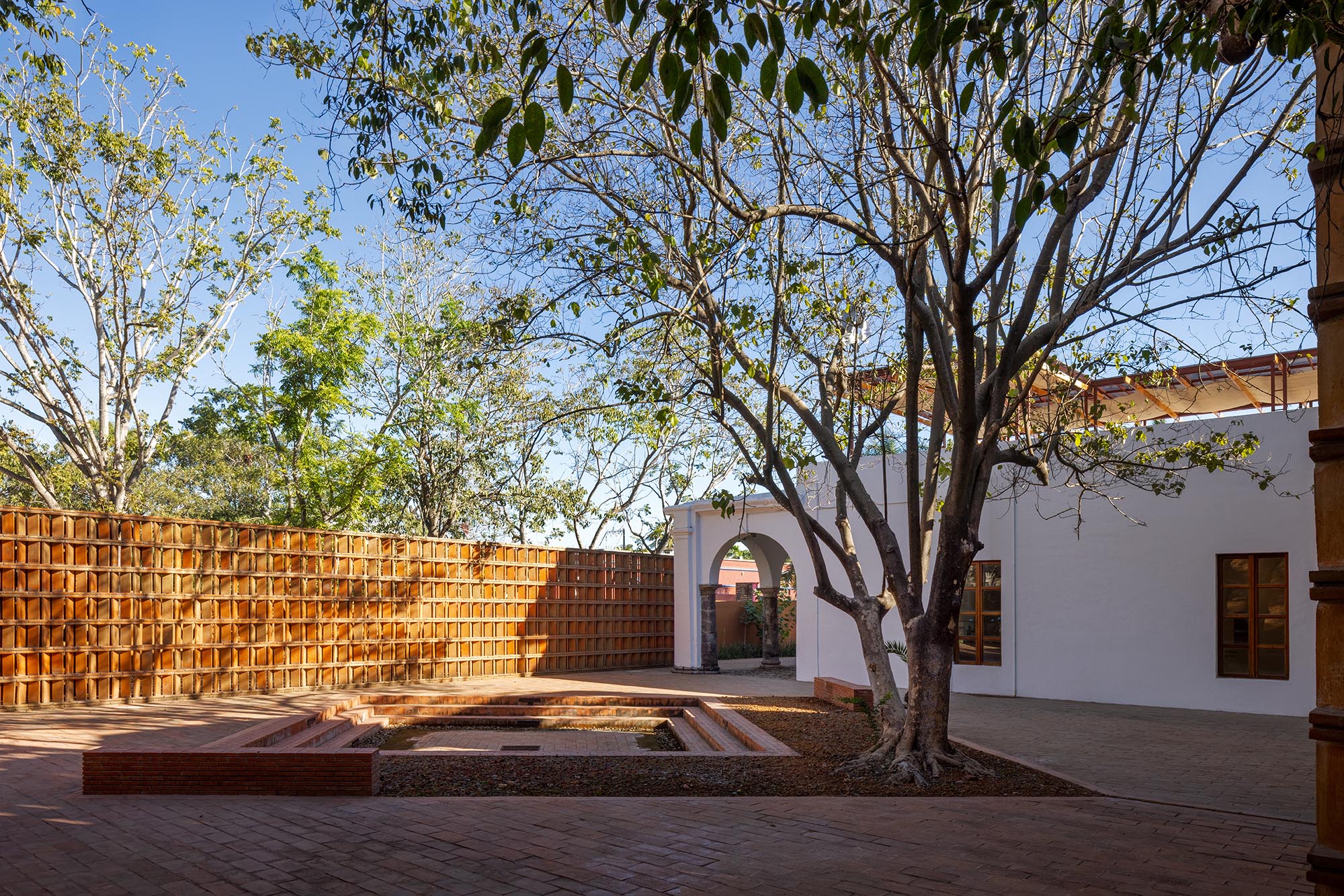 〈旧サン・ブラス税関・文化センター（Ex Aduana San Blas / Cultural Center）〉設計：コレクティボc733（Colectivo c733）