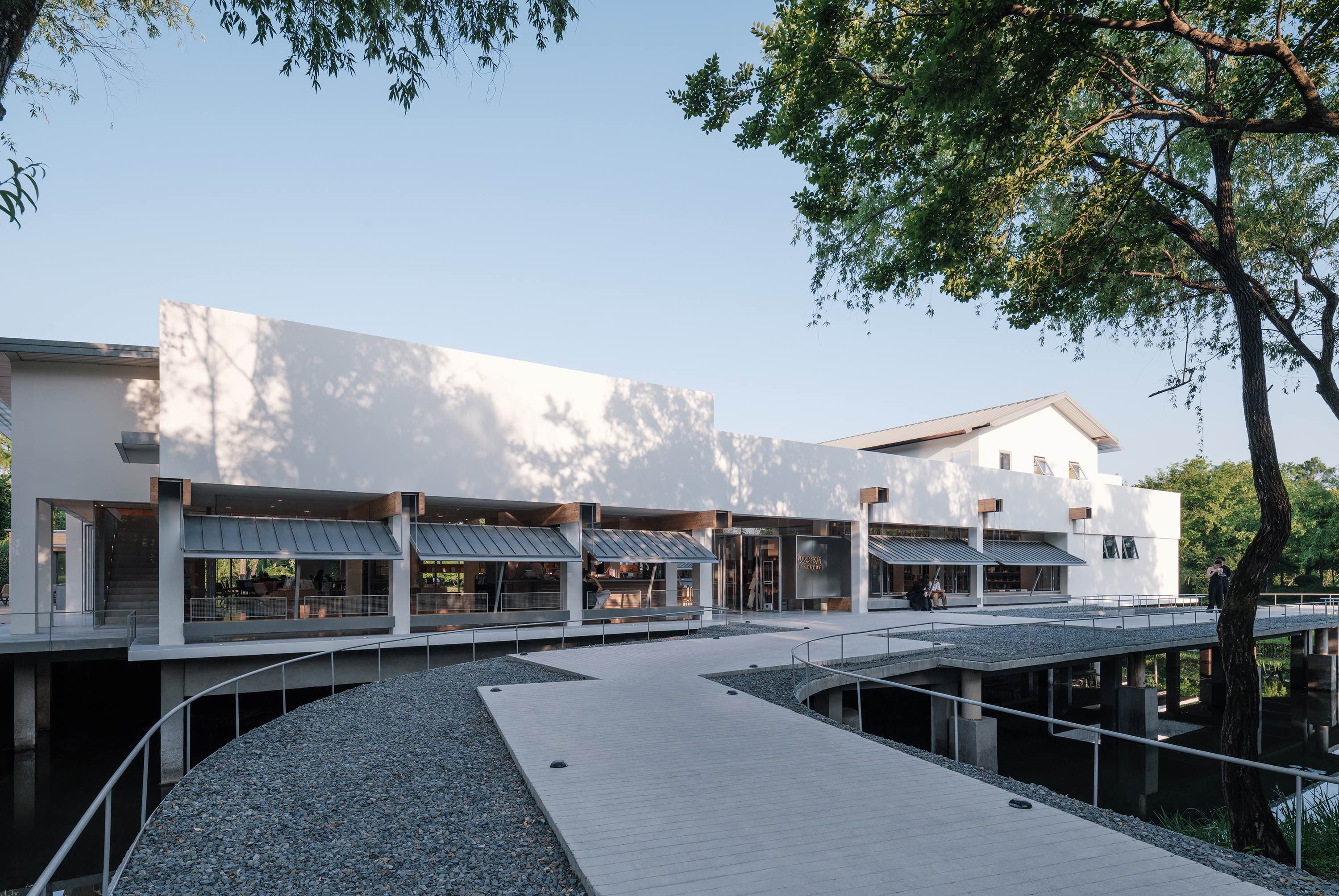 〈西渓・ゴールドマイ・ブックストア（Xixi Goldmye Bookstore）〉設計：アトリエ・ウェン・アーキ（Atelier Wen’Arch）