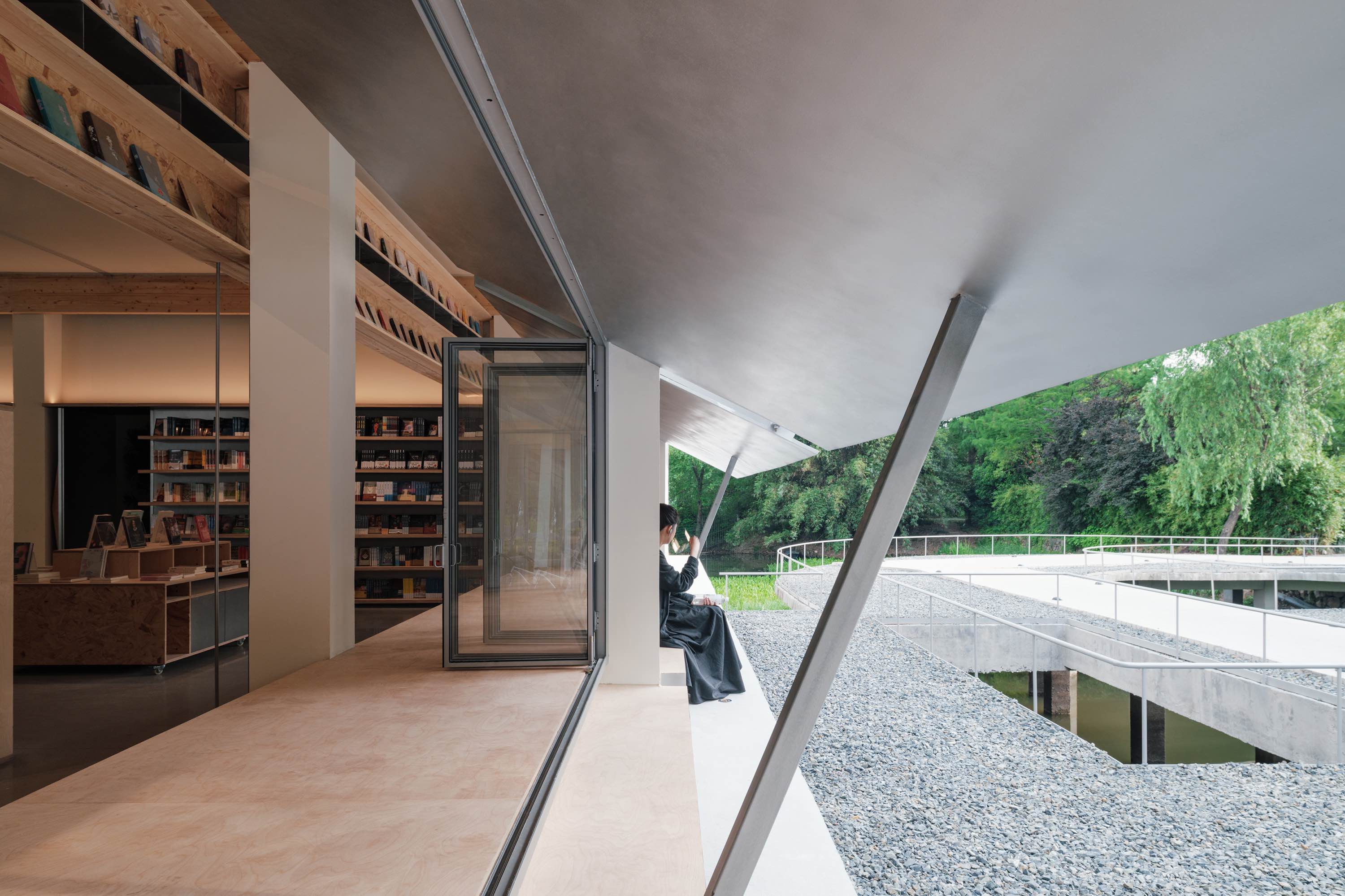 〈西渓・ゴールドマイ・ブックストア（Xixi Goldmye Bookstore）〉設計：アトリエ・ウェン・アーキ（Atelier Wen’Arch）